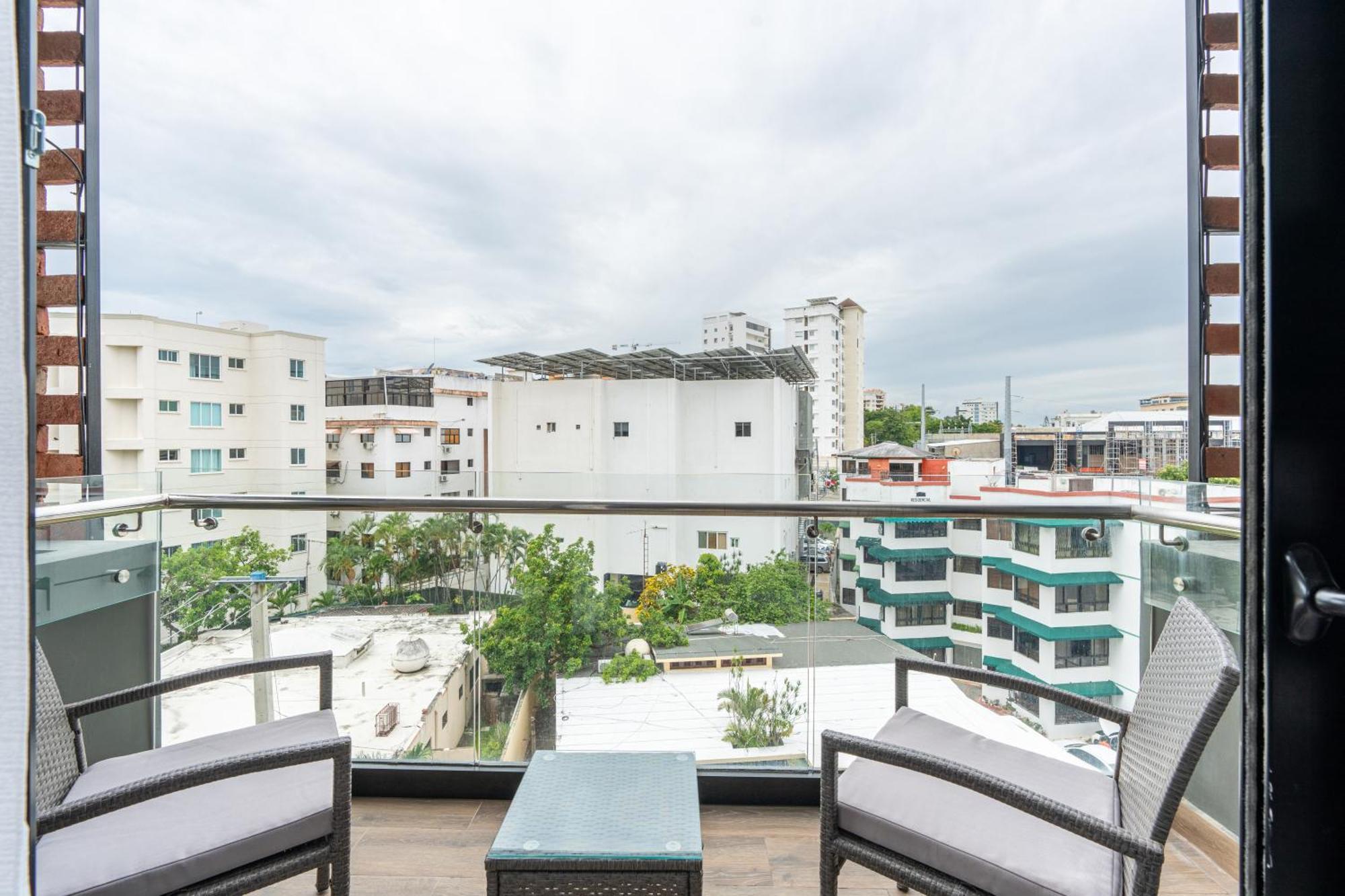 Modern Luxury Condo With Rooftop Pool & Gym サンティアゴ・デ・ロス・カバリェロス エクステリア 写真